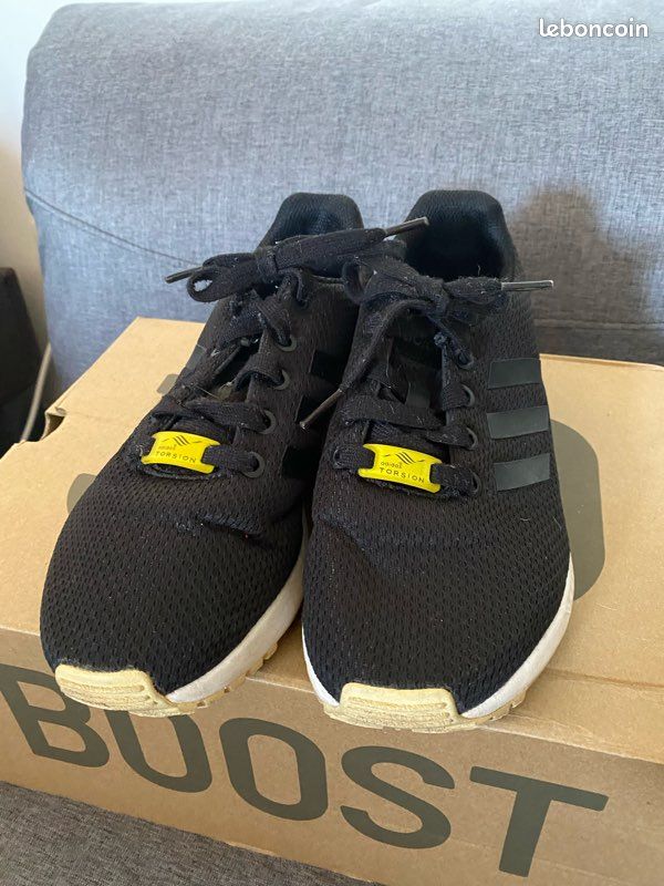 Paire de baskets 👟 ADIDAS modèle ZX FLUX TORSION noires & Blanches SANS BOÎTE T36,5 MIXTE TBÉ (image 2)
