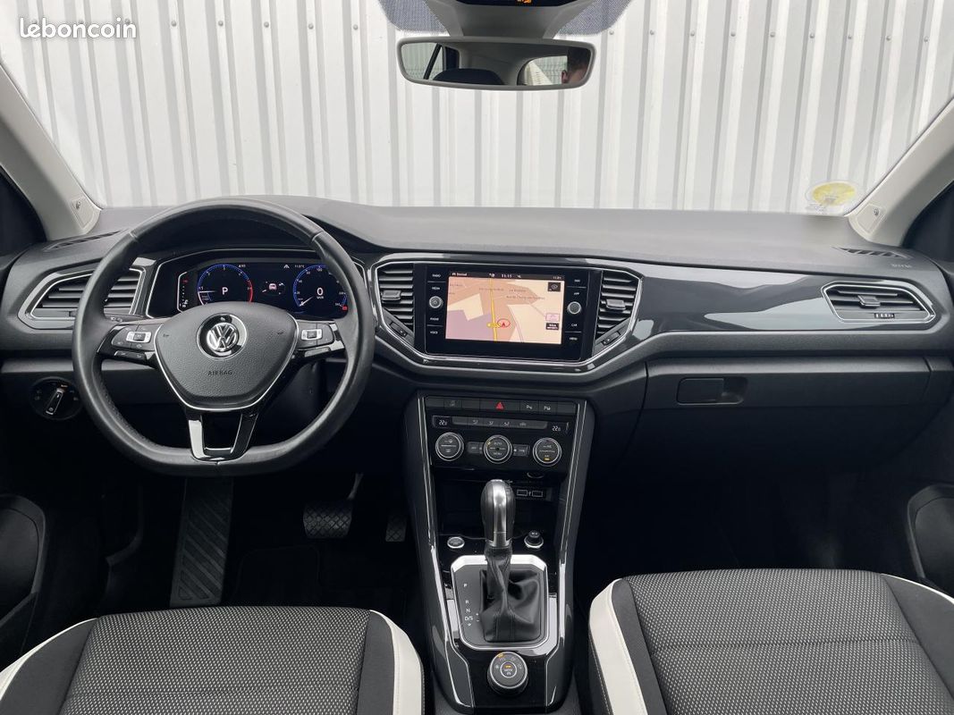 VOLKSWAGEN T-ROC CARAT / 2.0 L TDI / 150 Ch / 4 MOTION / BV DSG / 1 ERE MAIN / TOIT OUVRANT (image 14)