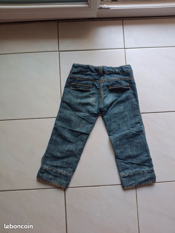 Lot de 3 pantalons et 1 short taille 8 ans (image 9)