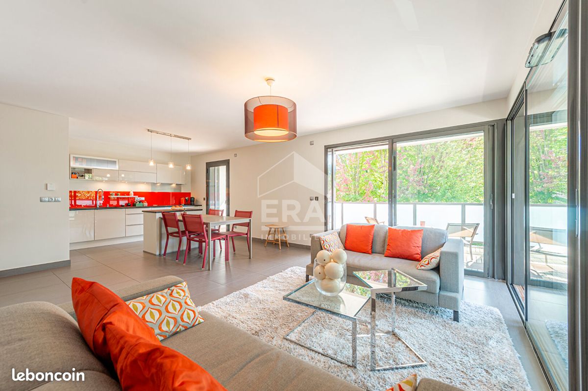 Appartement 4 pièces 107 m² · à Annecy · 107 m² · 890 000 €