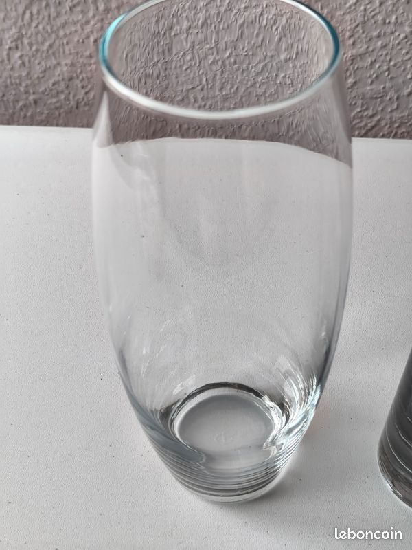 Vases (image 3)