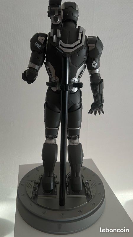 Iron Man Hot Toys War Machine Diecast (image 7)
