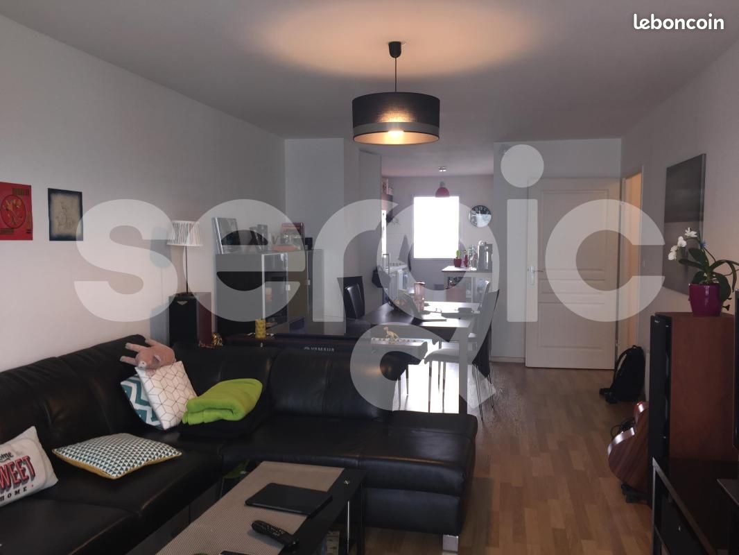 Appartement 3 pièces 76 m² · à La Madeleine · 76 m² · 929 €/mois