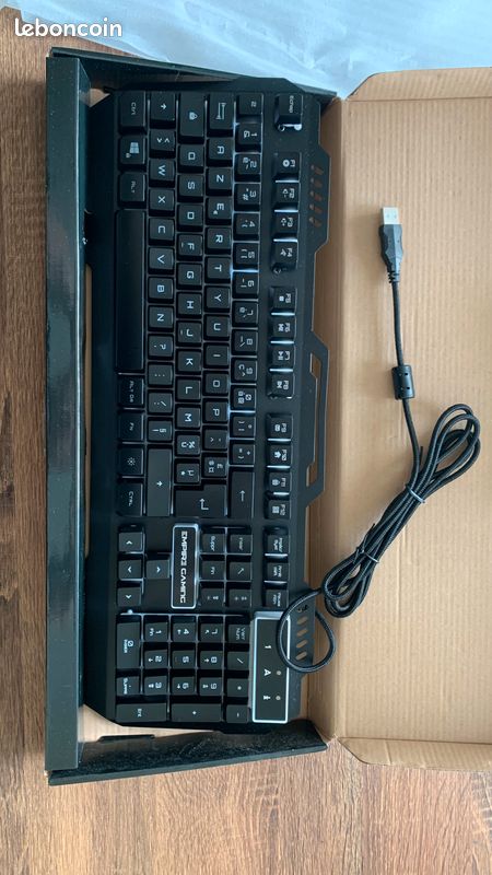 PC Gamer Setup Complet (Tour, écran, clavier, souris et tapis) (image 12)