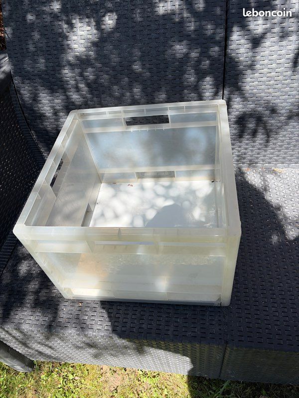 Caisse en plastique carré (image 2)