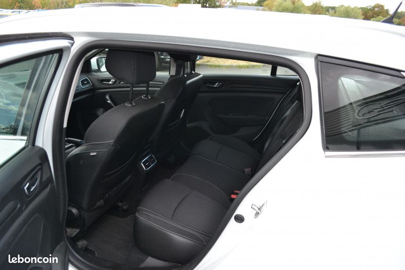 Renault MEGANE IV ESTATE 1.5 DCI 110CH ENERGY BUSINESS EDC (image 7)