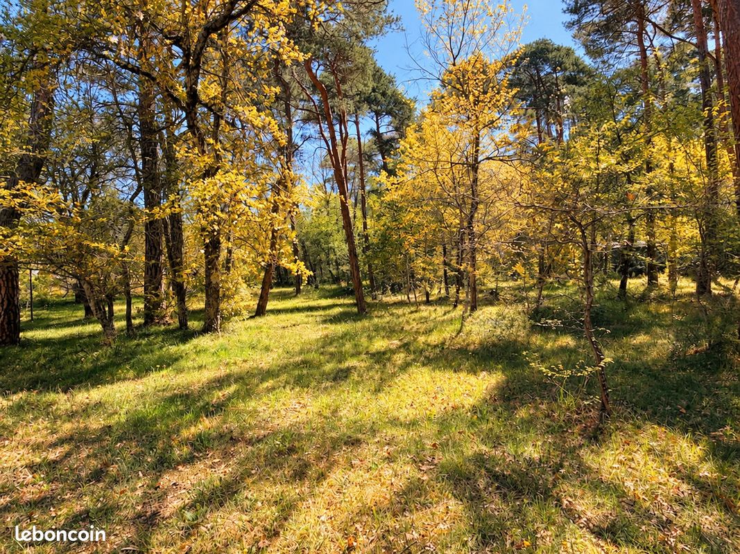Terrain 740 m² · à Plan-d'Aups-Sainte-Baume · 155 000 €