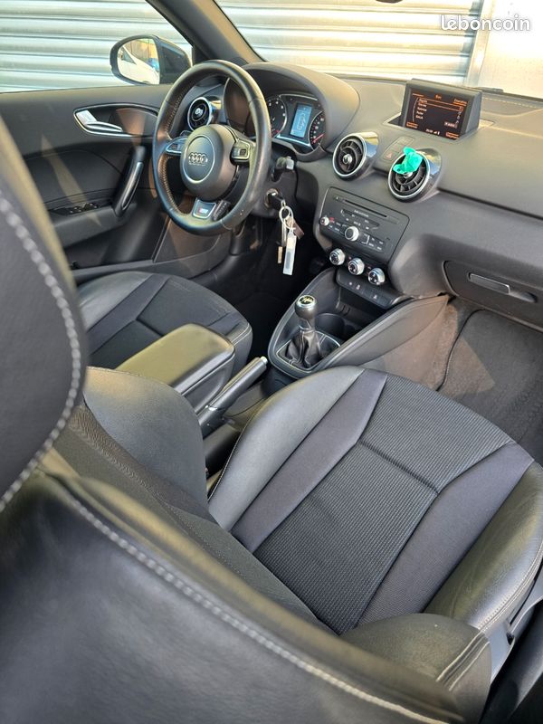 Audi A1 Sportback S-Line / 1.2 Tfsi 86 CV / 1ÈRE MAIN / Entretiens Audi / Garantie 3 Mois (image 5)