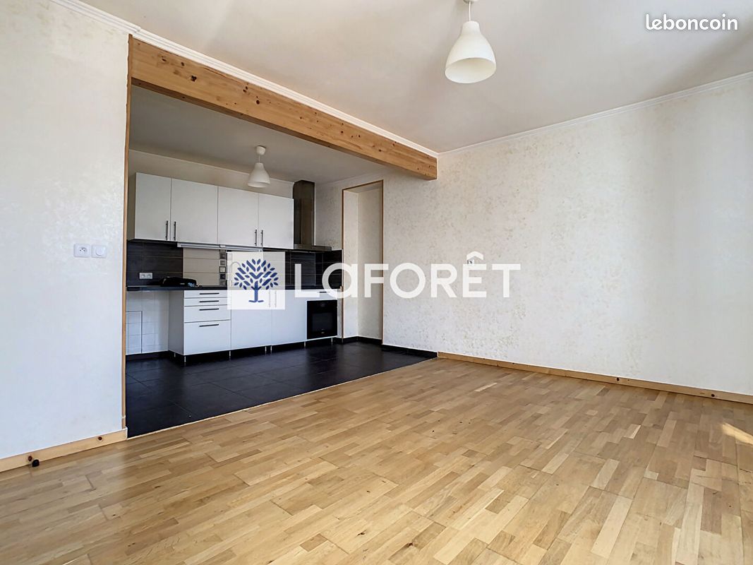 Appartement 3 pièces 63 m² · à Argentonnay · 63 m² · 490 €/mois