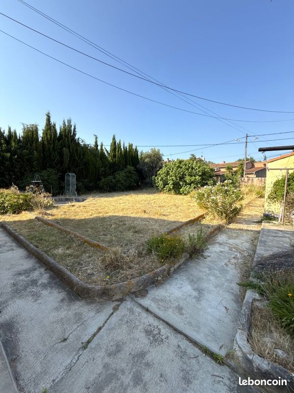 Terrain à bâtir de 210 m² à MARIGNANE (13) · 140 000 €