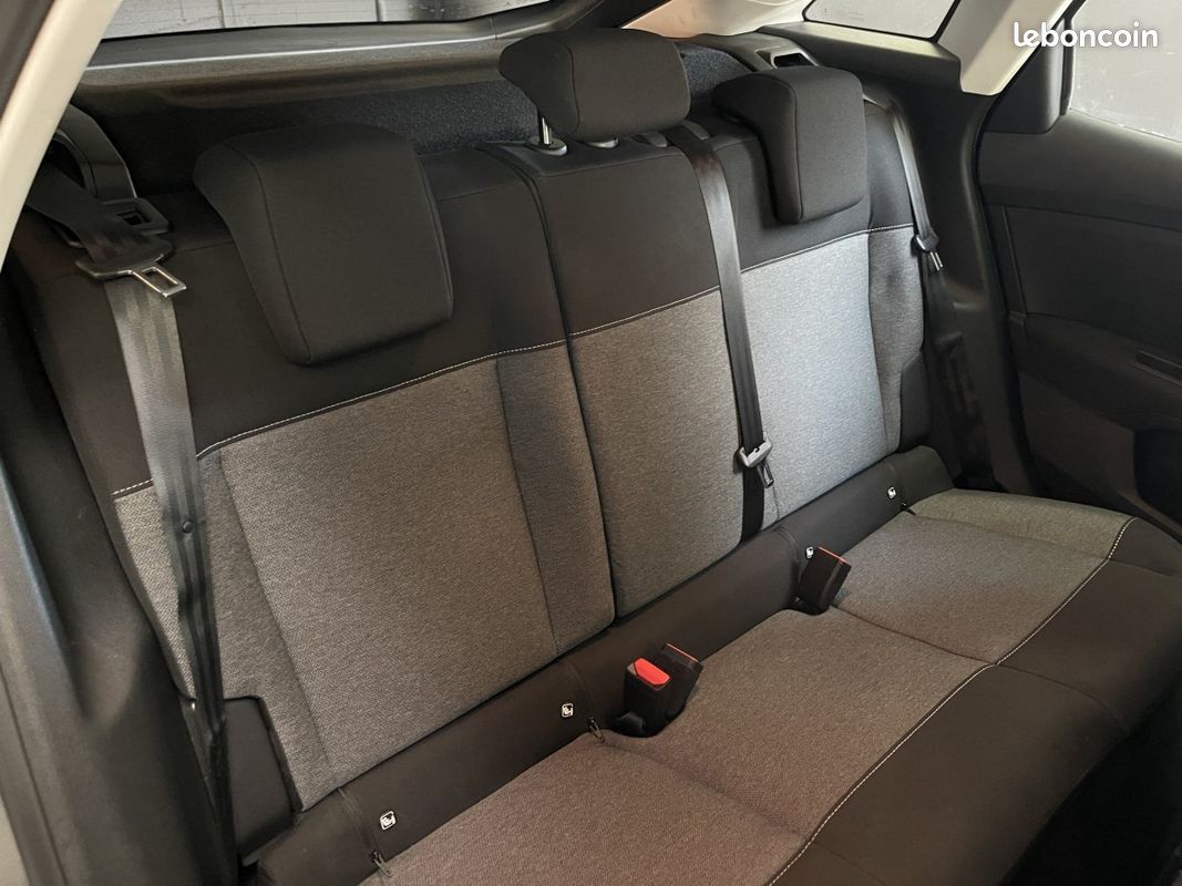 Citroën C4 (3) BlueHDi 110 BVM6 Feel Pack Business (image 30)