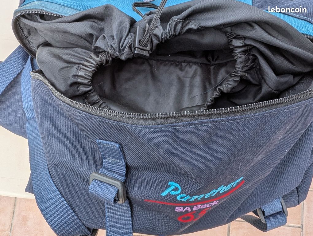 Sac à dos nylon bleu marine vintage Caribou alpinisme
