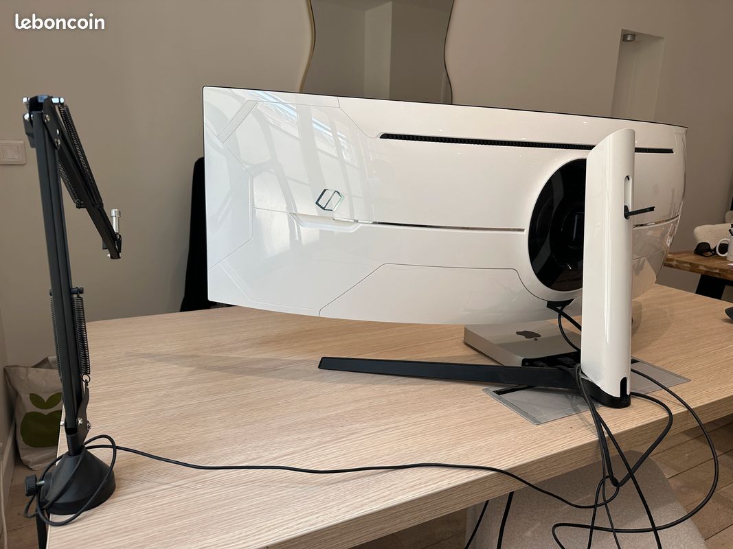 Samsung Odyssey Neo G9 49” – Mini-LED – 240 Hz – G95NA (image 3)