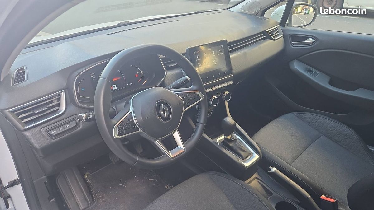 Renault Clio V 1.6 E-Tech 140 Hybrid EDC Business (image 8)