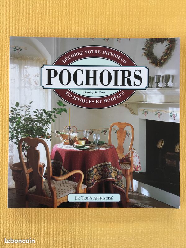 Gros livre sur les Pochoirs, comprenant modèles à découper (image 1)