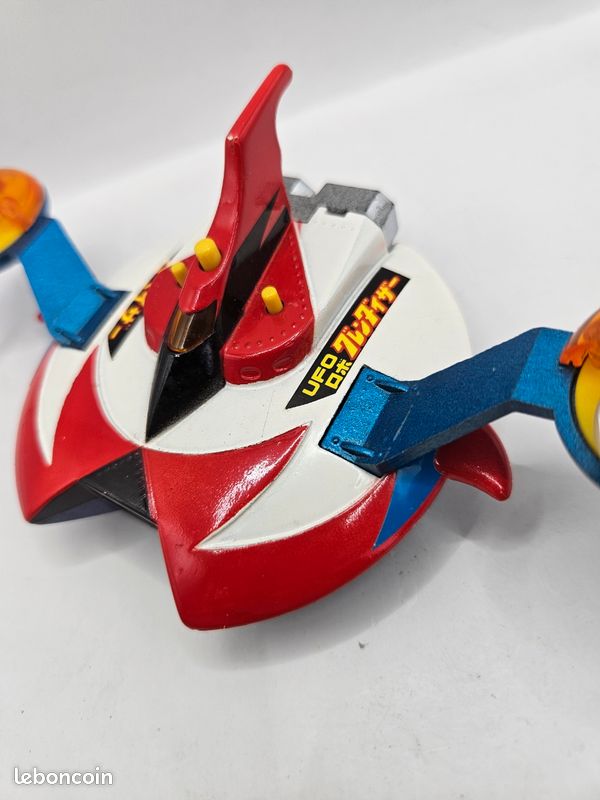 Goldorak Popy Métal avec soucoupe - Rare - 1978
