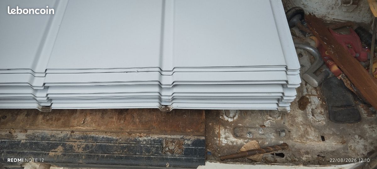 Stock limité: Tôles acier laqué neuves 63/100 4.90 le m² blanches face interne gris-beige clair à l'extérieur 2.45x1 mètres ou 2.25 x 1 (image 5)