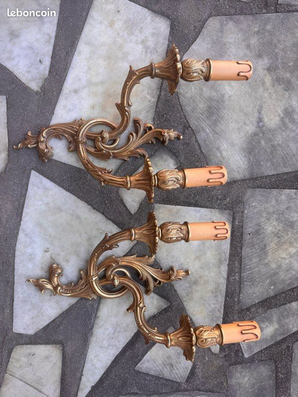 Appliques murales anciennes en laiton et verre mercuré « 19 disponibles