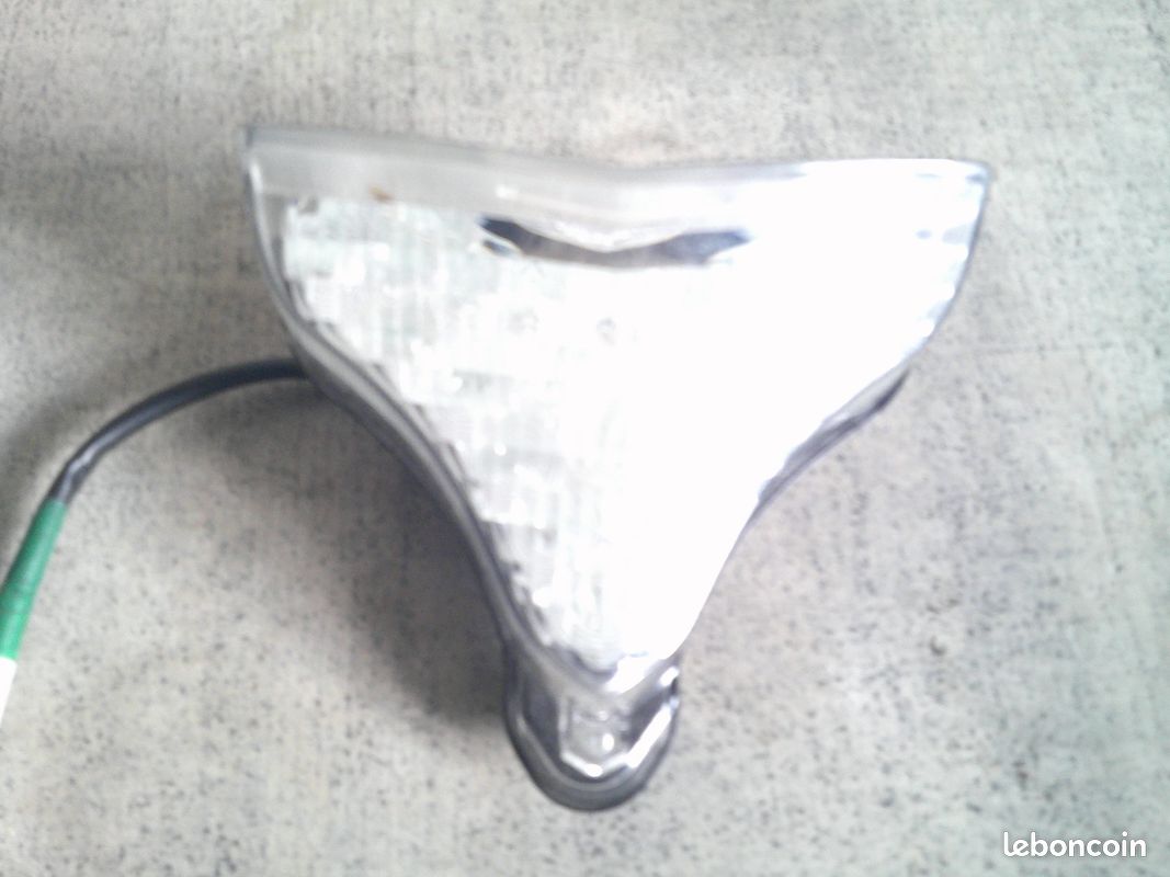 Assemblage de la lampe frontale 1 1KB-83310-00