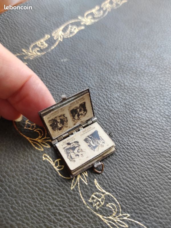 Pendentif Ancien Triangle En Laiton Argenté - Bijou Vintage, Manque 2 Pierres, Occasion