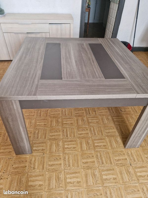 Table carré (image 2)