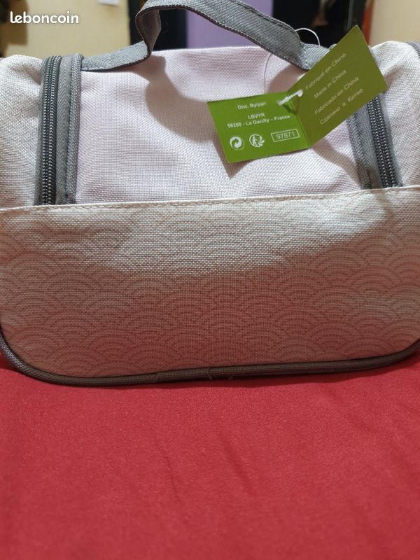 Trousse de toilette (image 3)