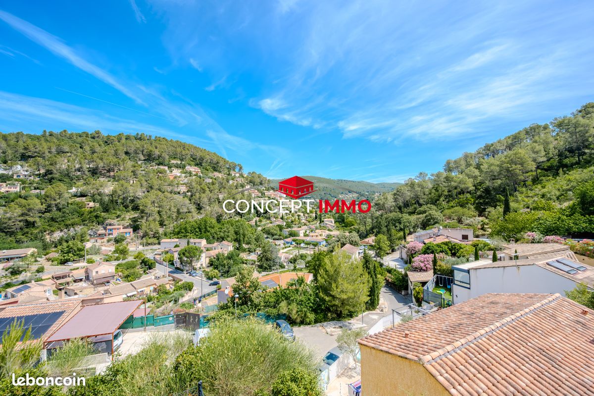 Maison 5 pièces 128 m² · à Solliès-Toucas · 128 m² · 468 000 €