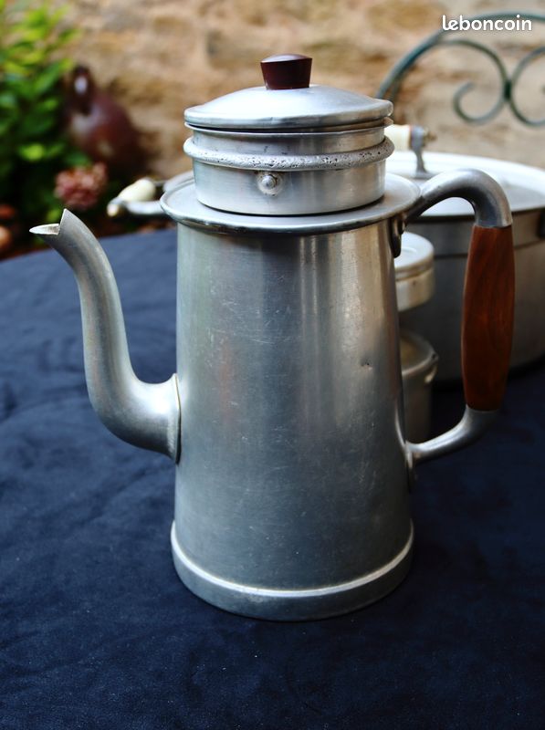 Ancienne cafetière en alu (image 1)