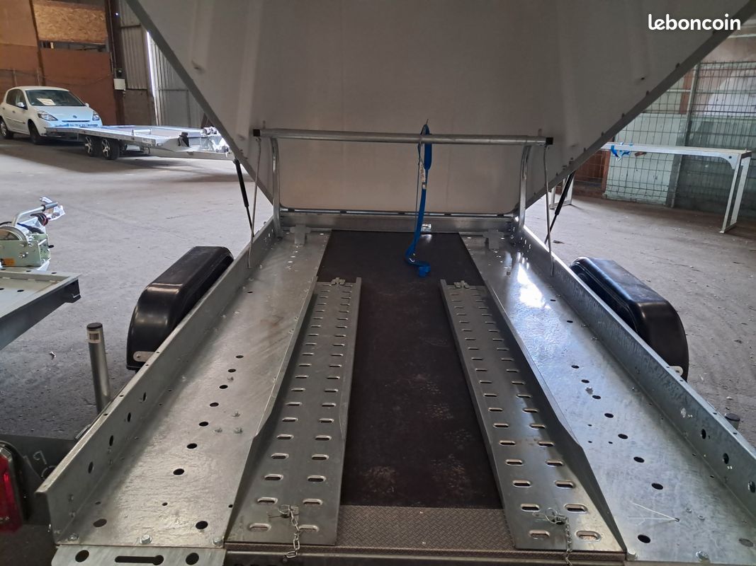 PRG Trailers Minisporter XW - Caterham - Remorque porte voiture fermée 1 ou 2 essieux (image 5)