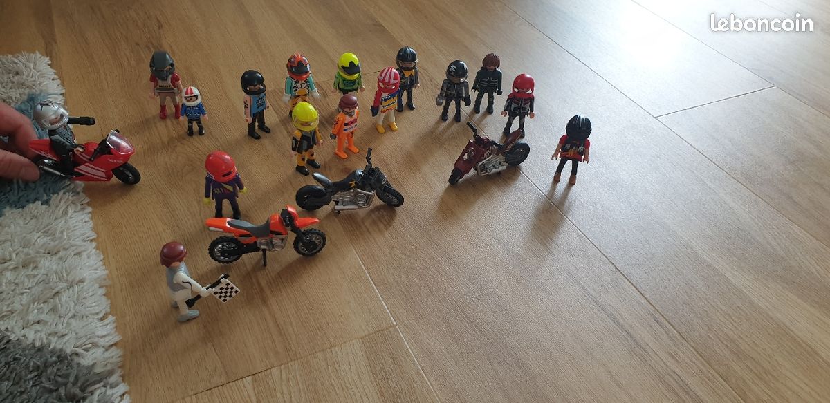 Playmobil motard (image 1)