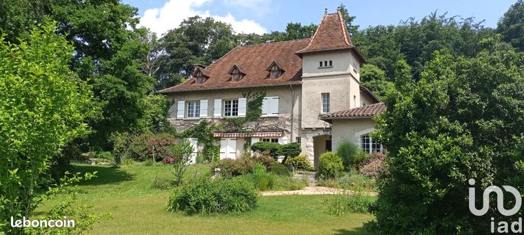 Propriété 8 pièces 250 m²