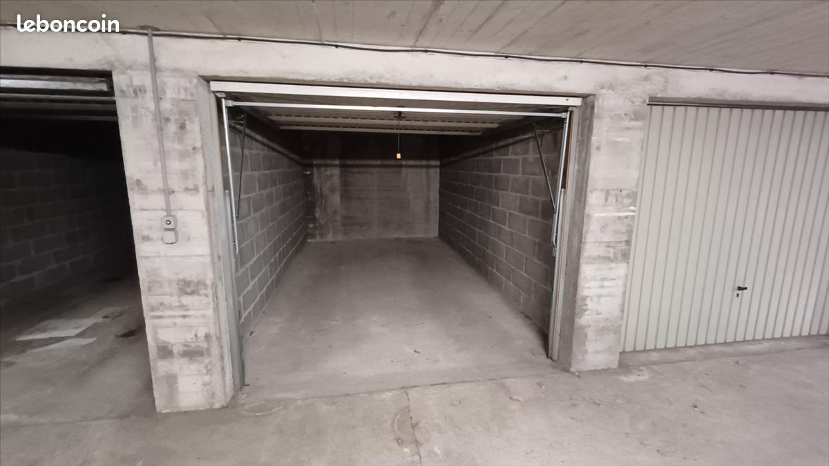 Garage Riom · 85 €/mois