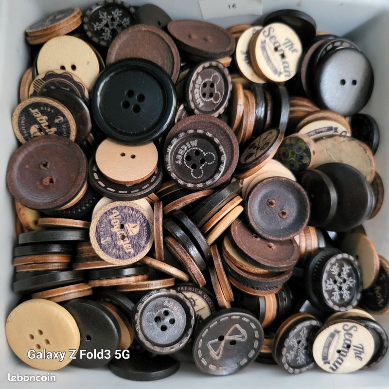 BOTIBOTON - 6 gros boutons en bois d'olivier - 37 mm - Idéal pour la laine- Bois clair - Accessoire de couture - Fabriqués et expédiés d'Espagne