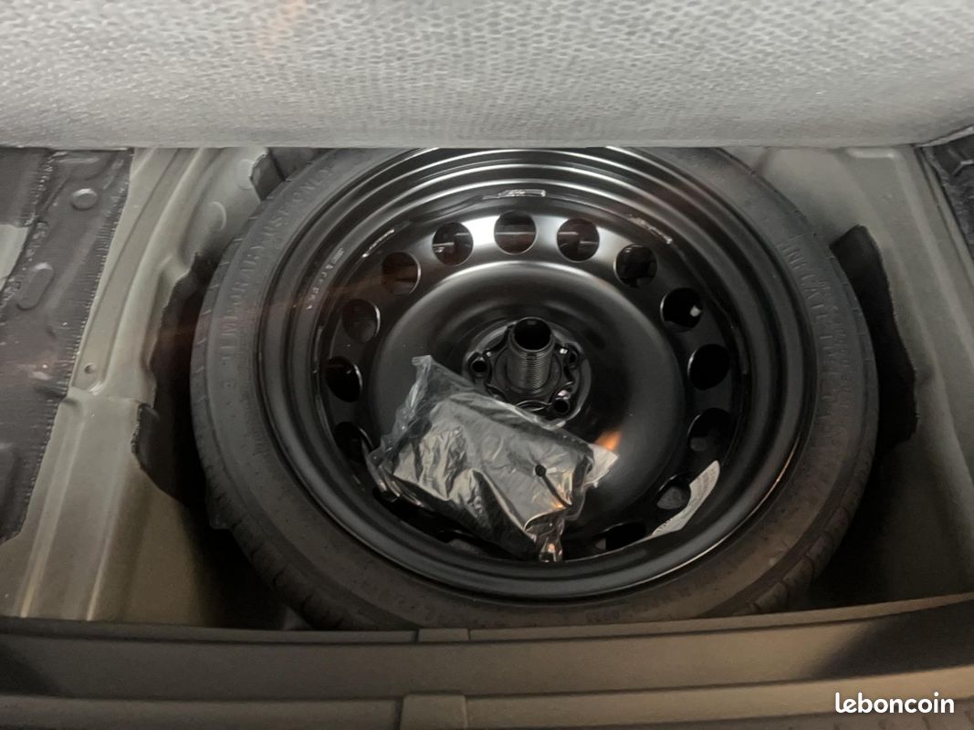 SEAT Arona 1.0 TSI 95 ch Start/Stop BVM5 Copa (image 23)