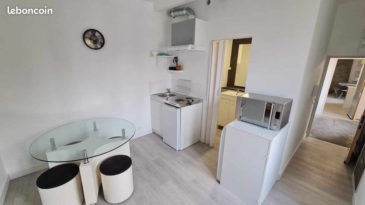 Appartement 2 pièces 21 m² · à Riom · 21 m² · 390 €/mois