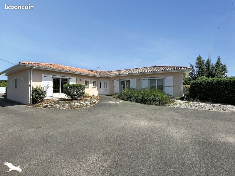 Maison 5 pièces 165 m² · à Meursac · 165 m² · 290 000 €