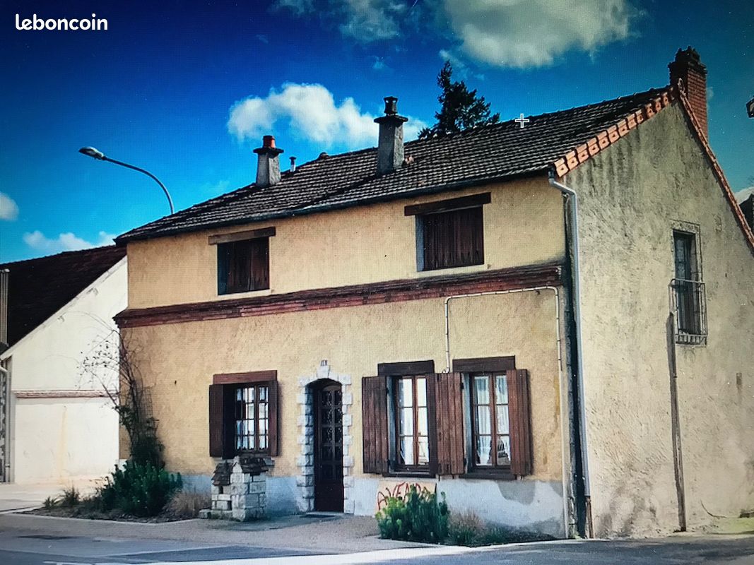 Maison 5 pièces 110 m² · à Varennes-sur-Allier · 110 m² · 81 000 €