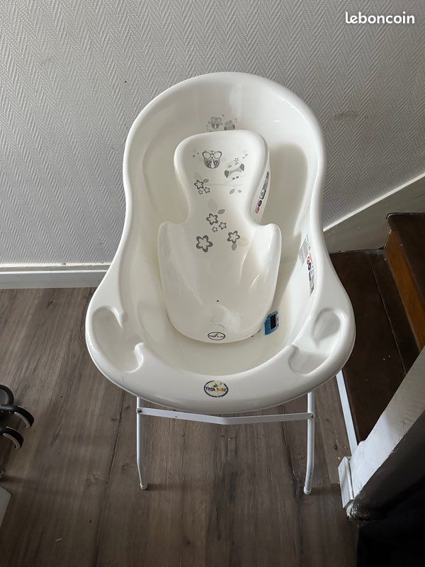 Baignoire bébé avec support et siège de bain (image 2)