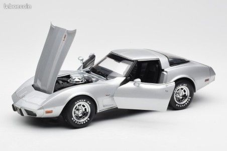 Miniature Hot Wheels - Corvette C6 Street Coupé Grise - Échelle 1:18 - Occasion (expo)