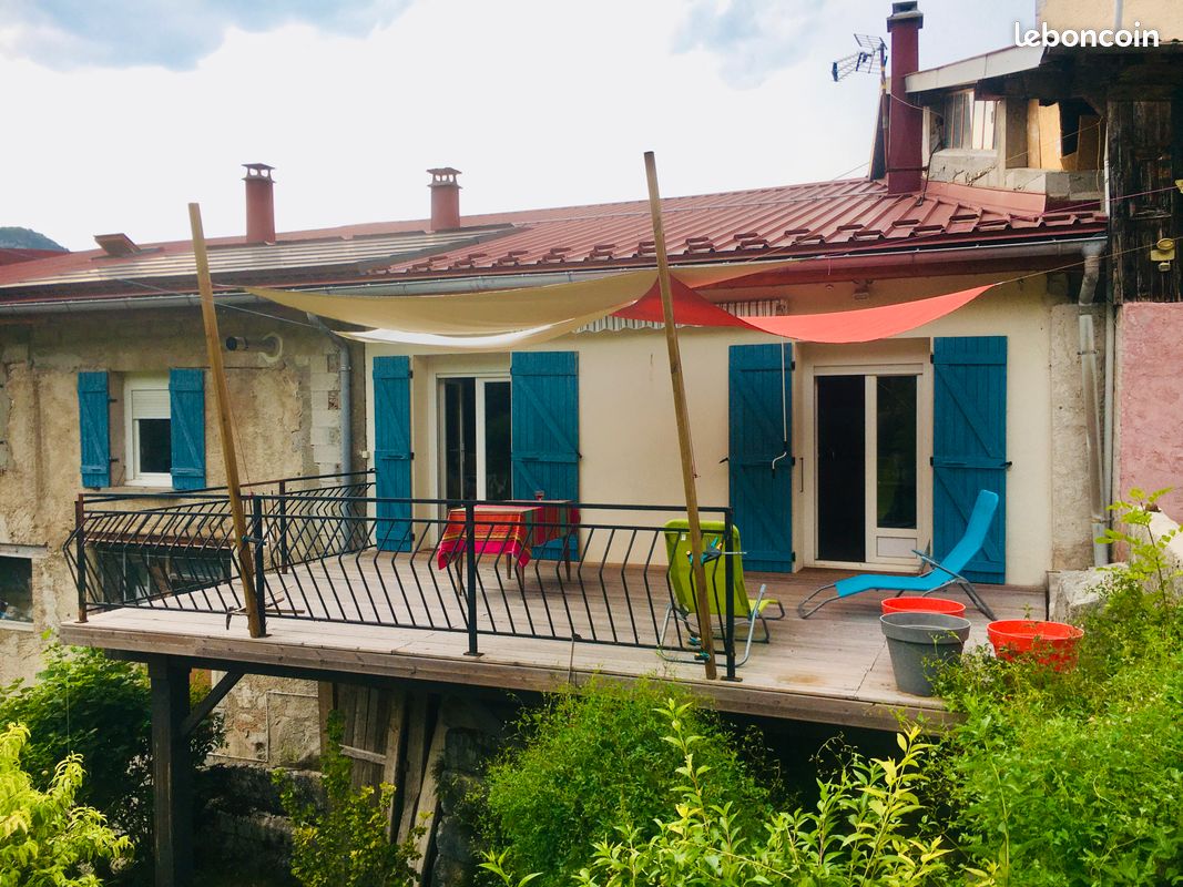 Maison 8 pièces 170 m² · à Villard-Saint-Sauveur · 170 m² · 255 000 €