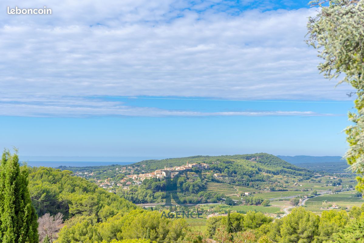 Maison 10 pièces 316 m² · à Le Castellet · 316 m² · 1 990 000 €
