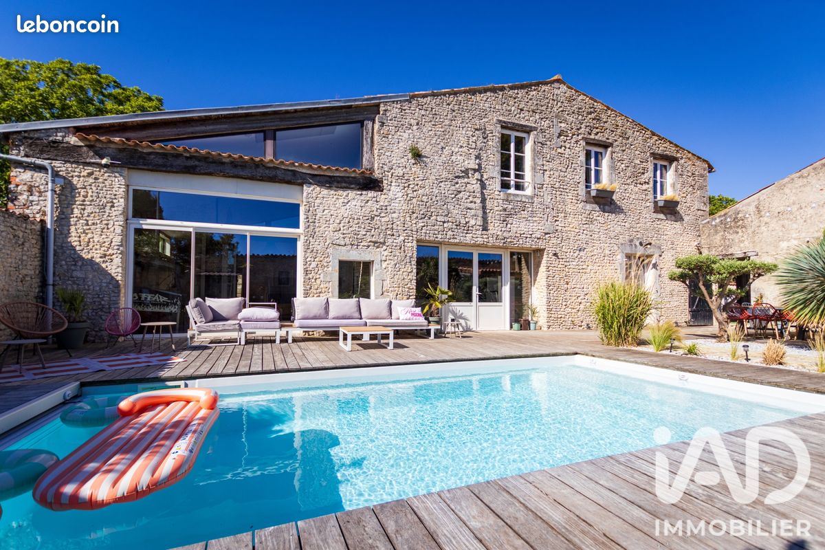 Maison 12 pièces 622 m² · à Puilboreau · 622 m² · 1 599 000 €