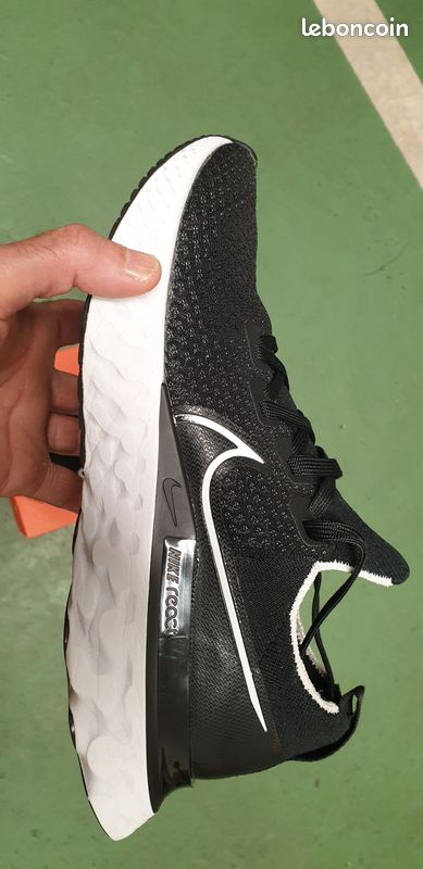 Nike React Flyknit noir/blanc – Pointure 43 (image 10)