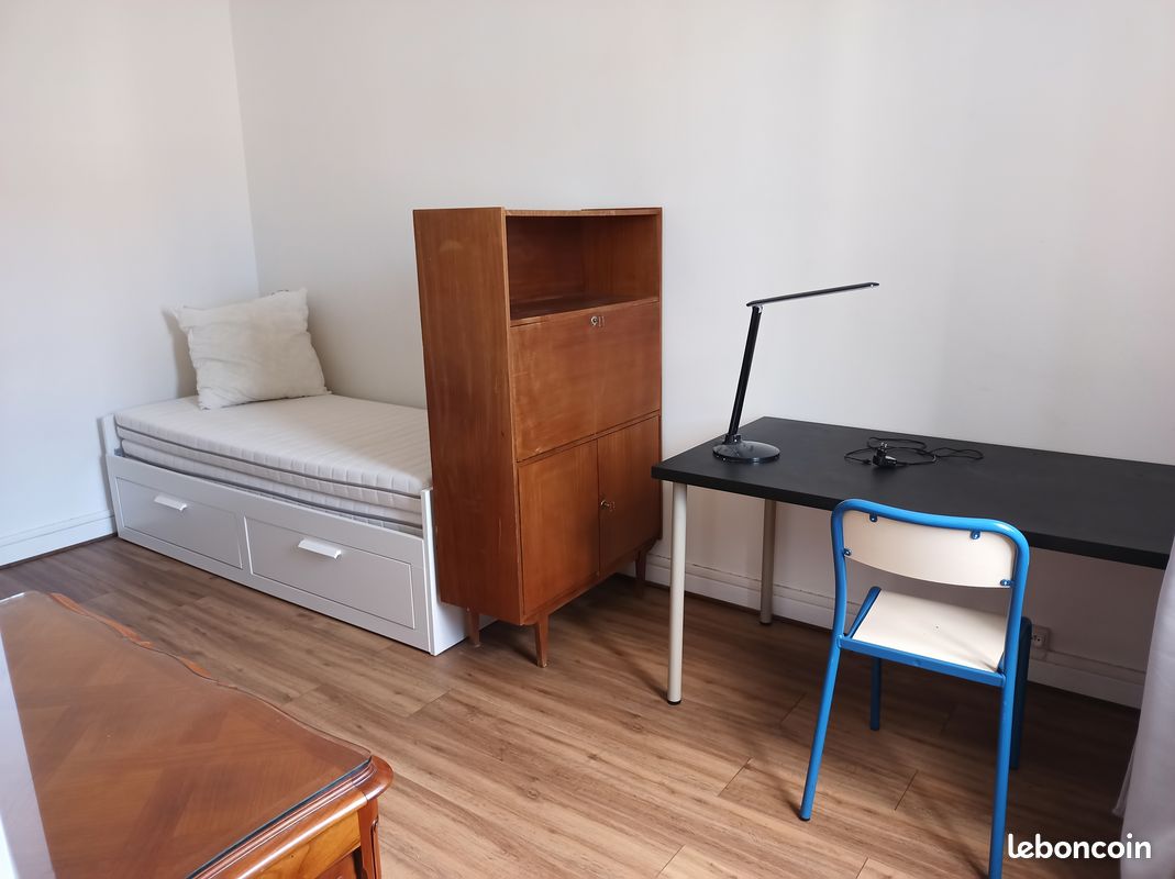 Appartement 4 pièces 76 m² · à Vénissieux · 76 m² · 515 €/mois