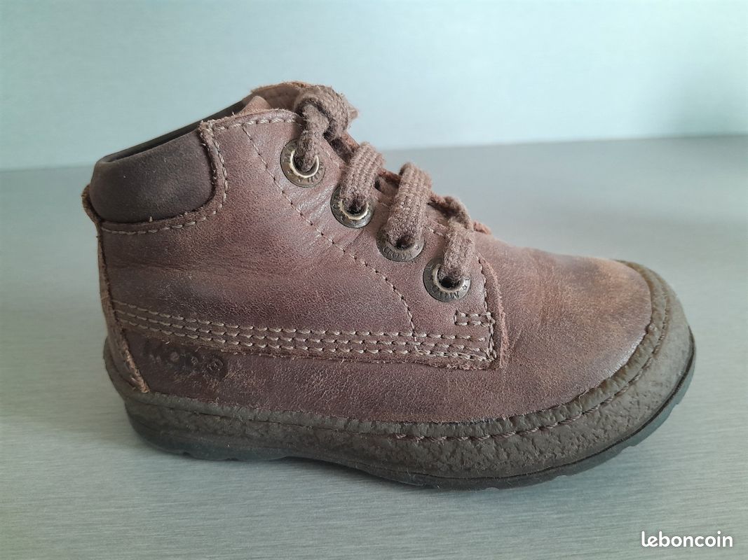 Chaussures en cuir Mod8 taille 20 Chaussures