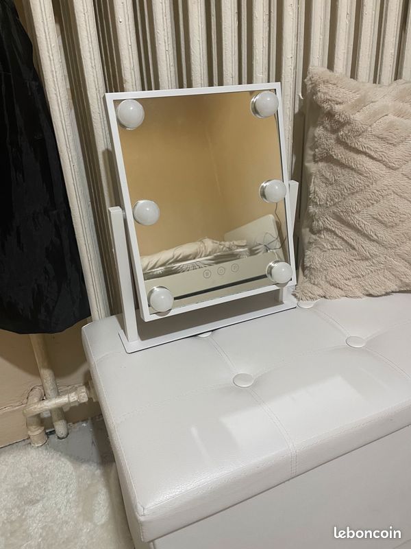 Miroir a leds éclairé (image 1)