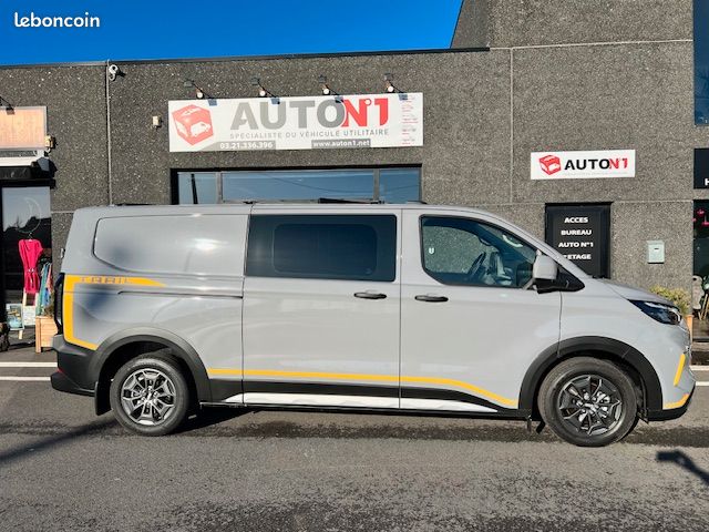 đ 59900 FORD TRANSIT CUSTOM TRAIL 4x4 170 BVA8 â CABINE MODULABLE 2 Ă 7 PLACES â TVA RĂCUPĂRABLE â DISPONIBLE (image 5)