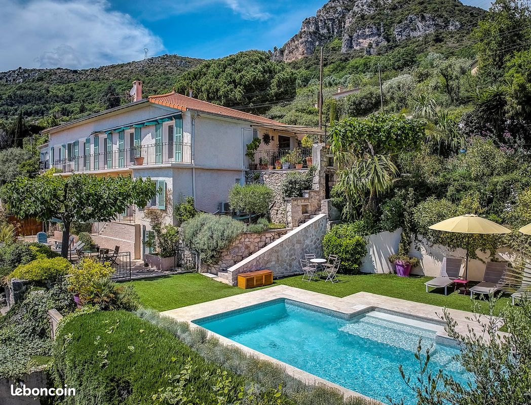 Maison 7 pièces 202 m² · à Vence · 202 m² · 960 000 €