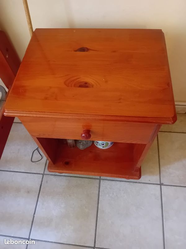 Table de chevet (image 1)