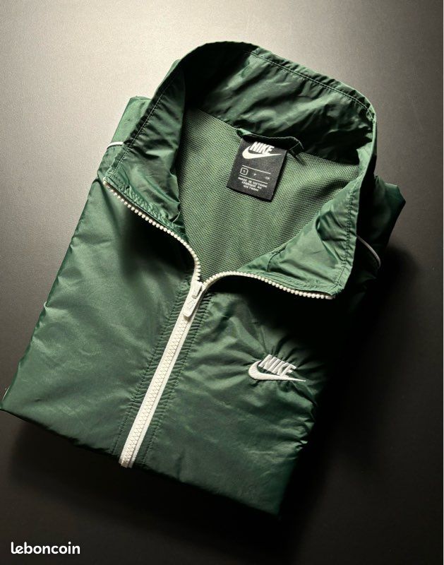 Veste Nike Taille S full zip vert logo brodé blanc (N510) Vêtements